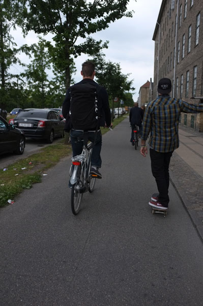 Randoms From Copenhagen: Skating in the bike lane